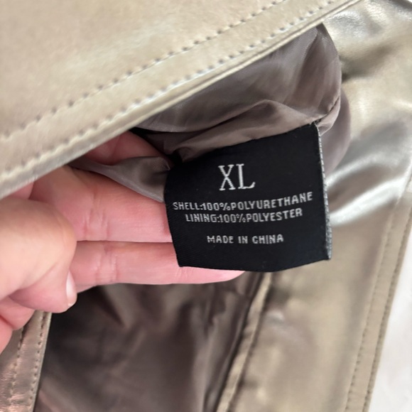 NWOT XOXO Gold Metallic Moto Jacket SZ XL - Picture 8 of 14